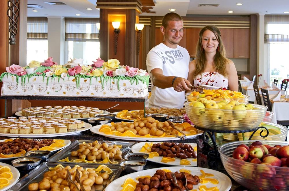 Titan Select Hotel Конаклы Экстерьер фото